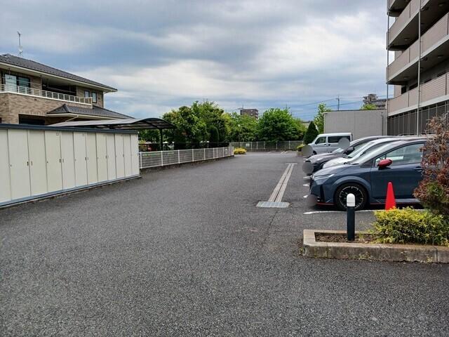 プレッソ　Ｓ．Ｒ．Ｗ（106） 駐車場