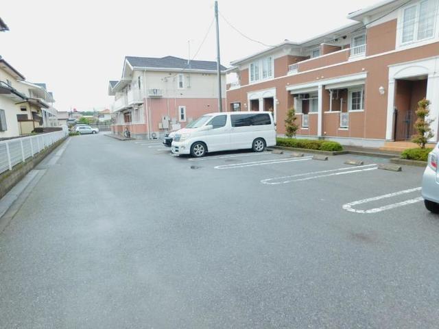 ボヌールパレスⅡ（103） 駐車場