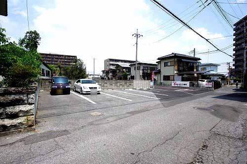 ベルハウス（102） 駐車場