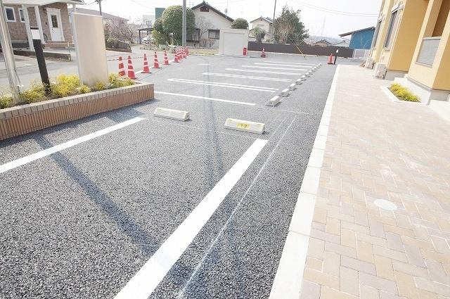 ル・プランドール（103） 駐車場