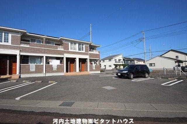 アザレア　壱番館（201） 駐車場