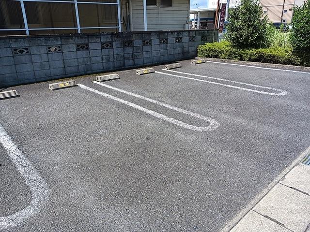 フレーズⅤ（101） 駐車場