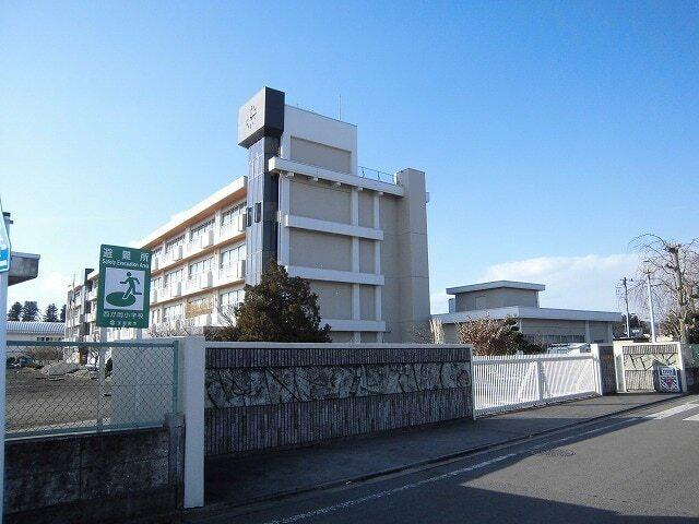 西が丘小学校：950m