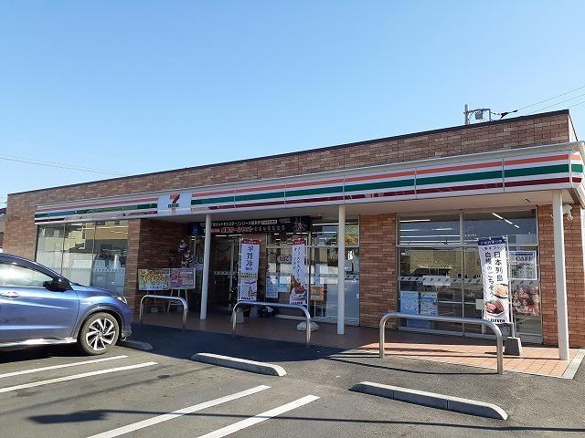 セブンイレブン平松バイパス店：850m
