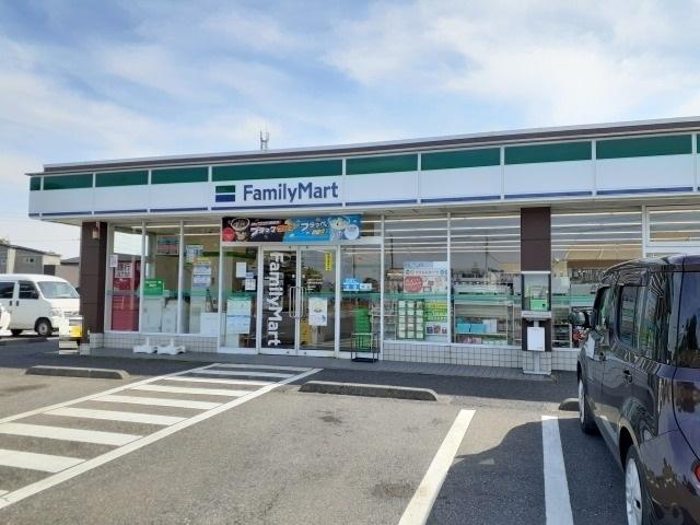 ファミリーマート宇都宮羽牛田店：950m