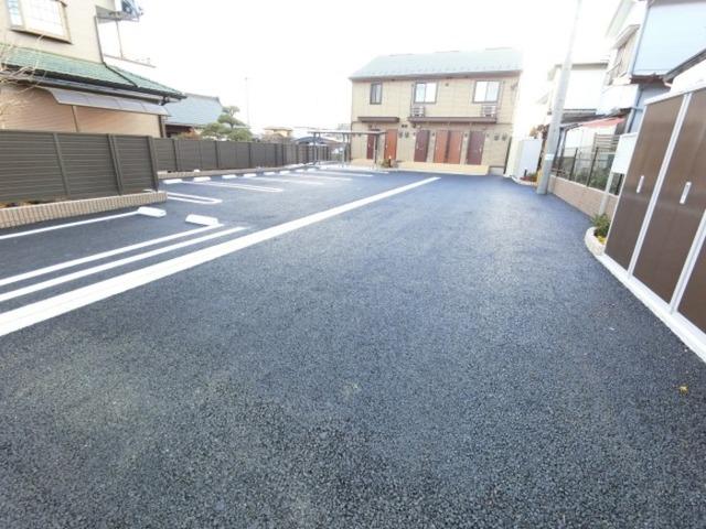 ベルデ・ガーデン（103） 駐車場