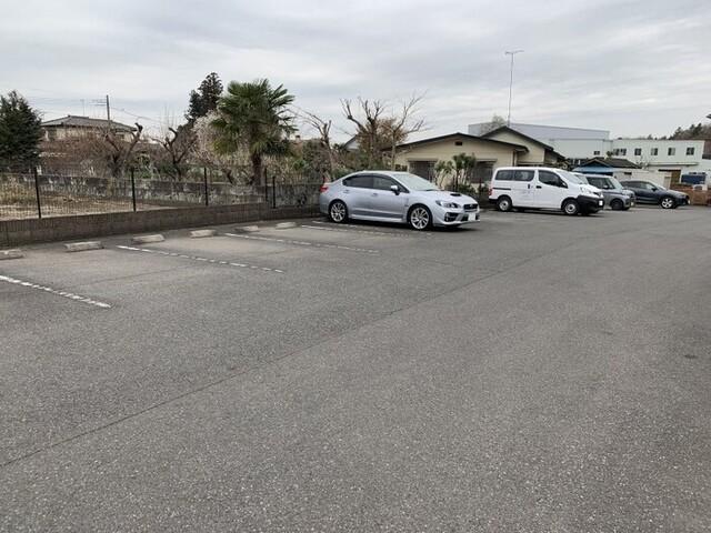 フローラルコート　Ｃ（202） 駐車場