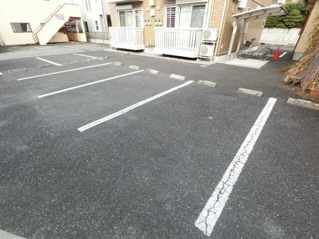 サニーフラット（101） 駐車場