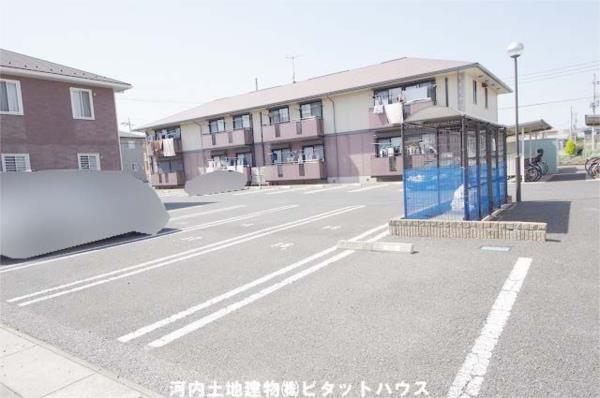 メゾンド・フェニックス D（202） 駐車場