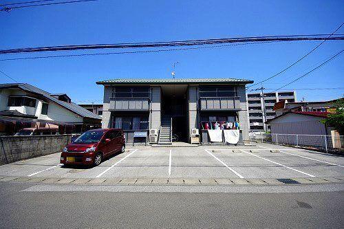 カーサ・セルバンテス（101） 駐車場