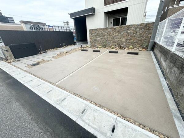 D-CACTUS（203） 駐車場