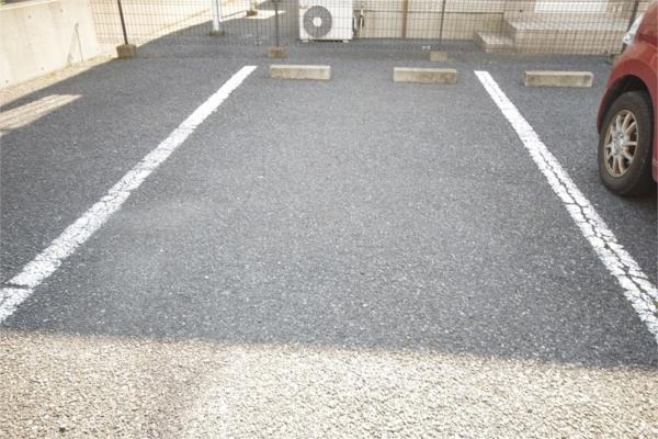 サバービア高根沢 7号棟（1） 駐車場