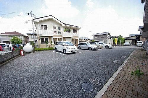 イースタンピュア（302） 駐車場