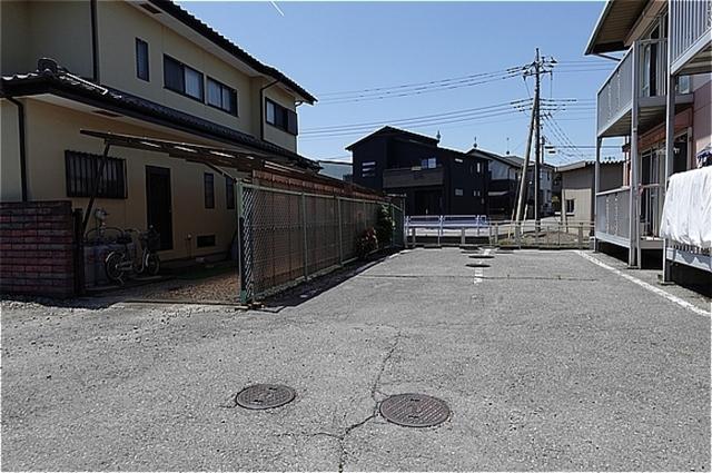 コーポ一の沢（202） 駐車場