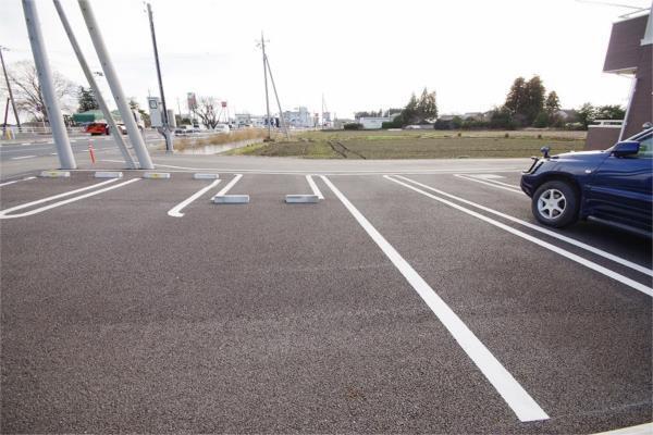 JURI 2 駐車場