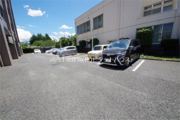 ベルグランドハイツ 駐車場