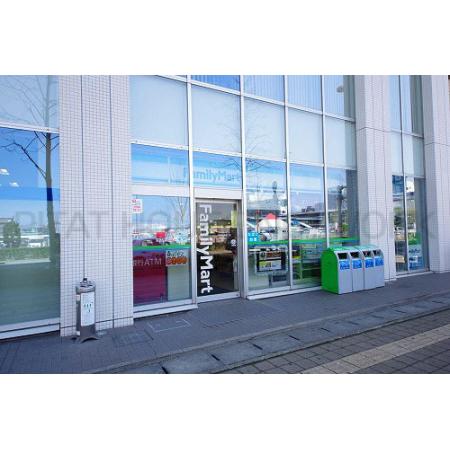 ﾌｧﾐﾘｰﾏｰﾄ 宇都宮駅東口店：256m