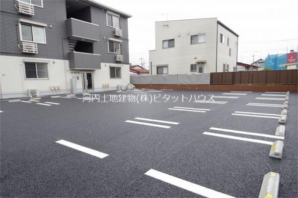 エルタウン D 駐車場