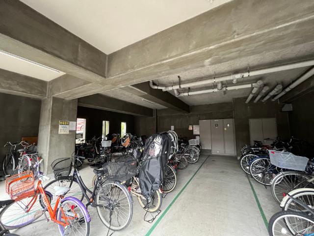 apartment 沢良宜西