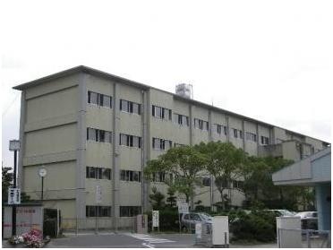 岡崎市立岡崎小学校：931m