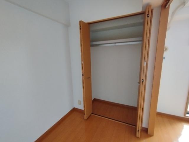 アネックス若松（402） 収納