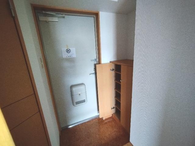 アネックス若松（402） 玄関