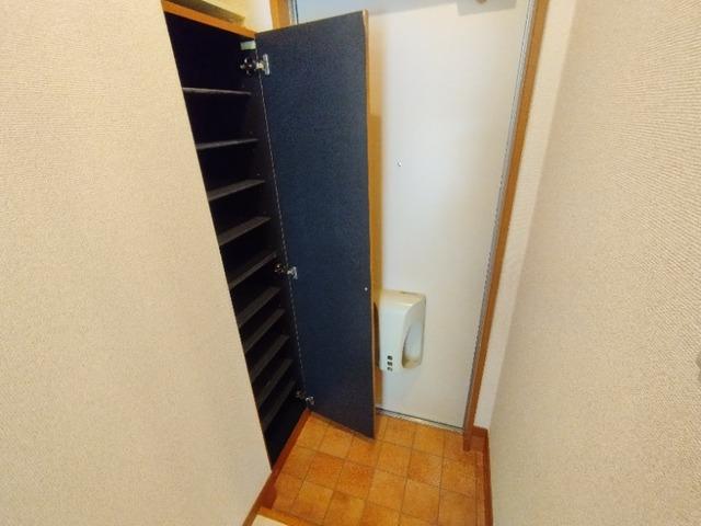 カーサ占部（うらべ）（105） 玄関