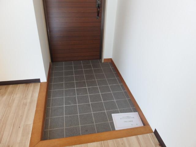 エムワイビル（4B） 玄関