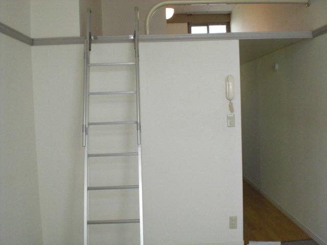 レオパレス岡崎ウエスト（203） 部屋画像