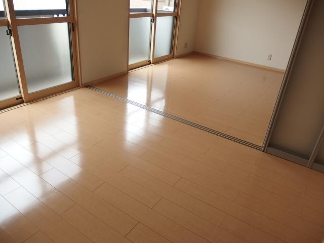 エバーグリーン（福岡町）（203） リビング