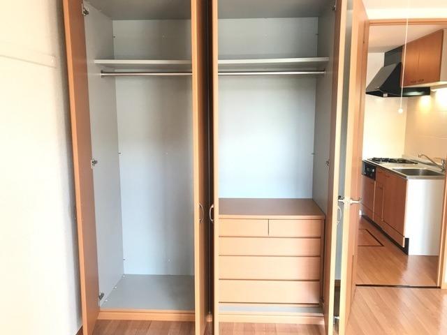 グランディール和志山（102） 収納