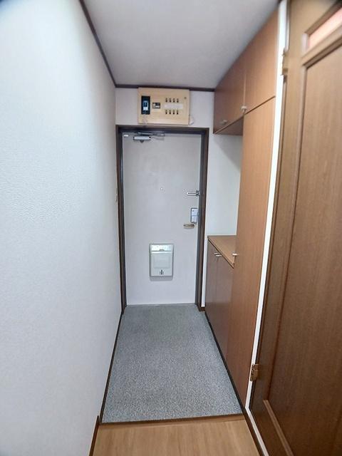 フォレストパレス五番館（302） 玄関
