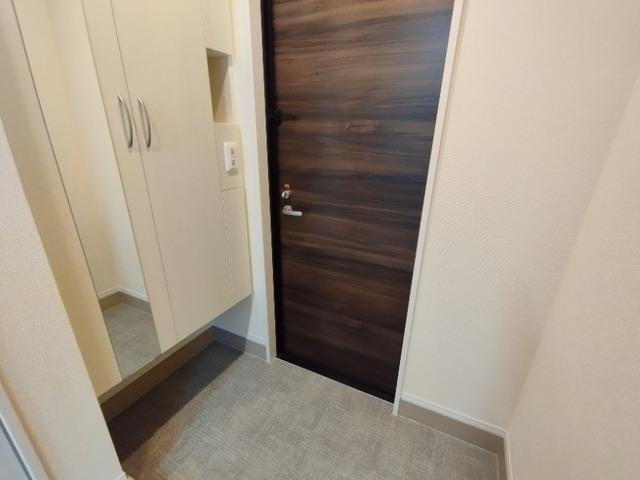 D-room両町（102） 玄関