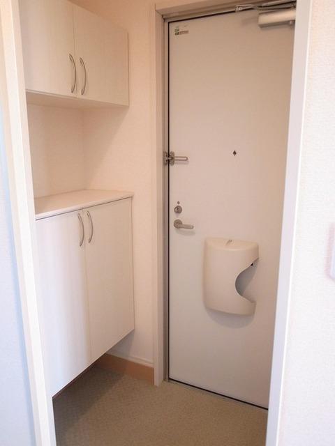 ウイン（102） 玄関