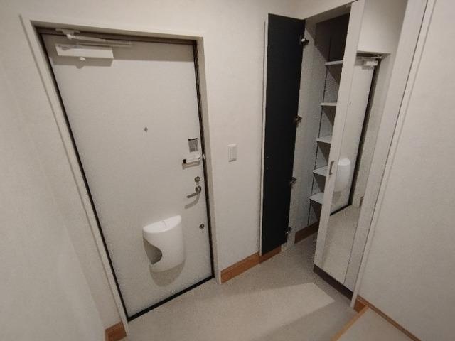 エスリーア　アオ（Ｅ） 玄関
