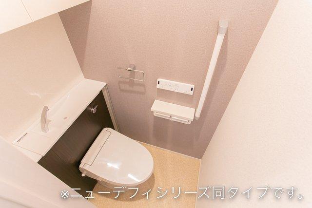 デネブ トイレ