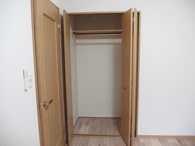 天神山マンションⅡ号館（210） 収納