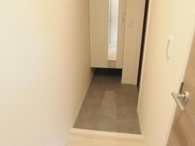 エルミタージュ柱（202） 玄関