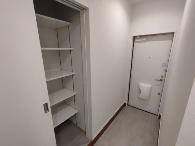 エスリーア　アオ（Ｄ） 玄関