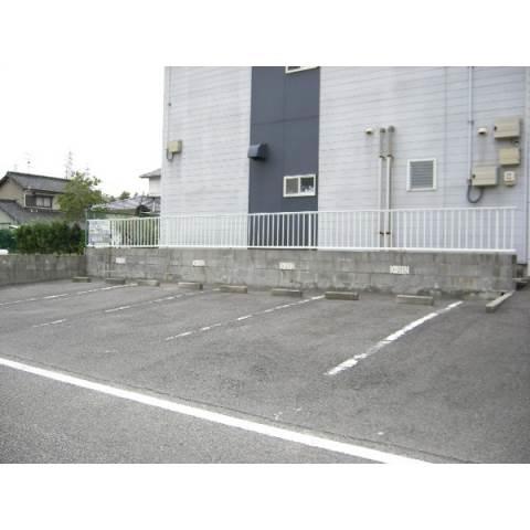 ニューライフＫＳ（A202） 駐車場