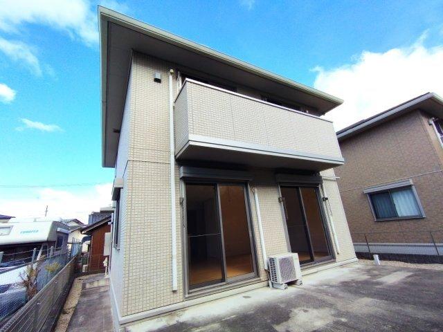 東岡崎駅より徒歩16分 築15年 2階建の賃貸物件