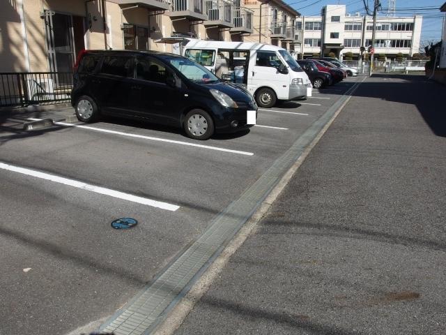 第５カネイ八帖北町アパートＡ棟（101） 駐車場