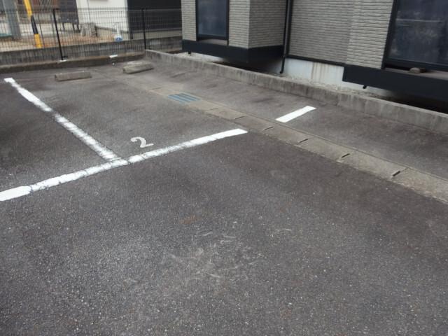 ジュネスブライトンＡ（102） 駐車場