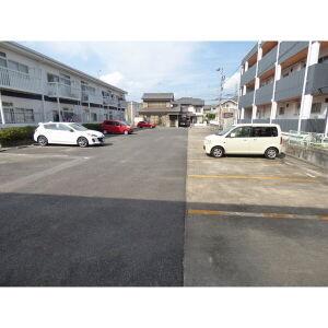 コーポ西浦Ⅰ（202） 駐車場