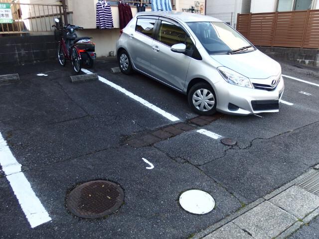 コーポみどり（106） 駐車場