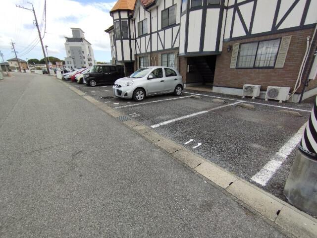 ネイステージA（202） 駐車場
