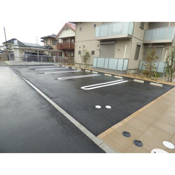 キアラ（103） 駐車場