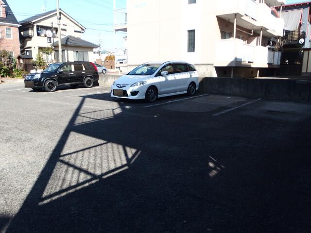 エクセレントハイツＡ（301） 駐車場