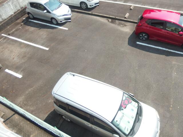 ファミールメゾン舞（205） 駐車場