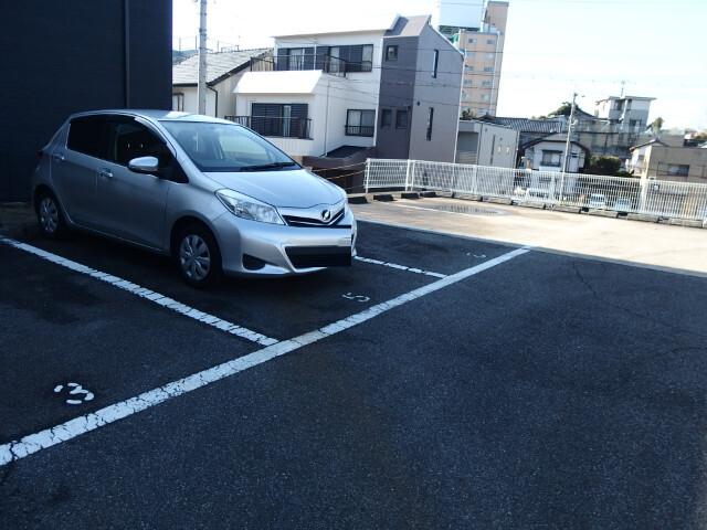 アルシャイン岡崎Ⅱ（105） 駐車場